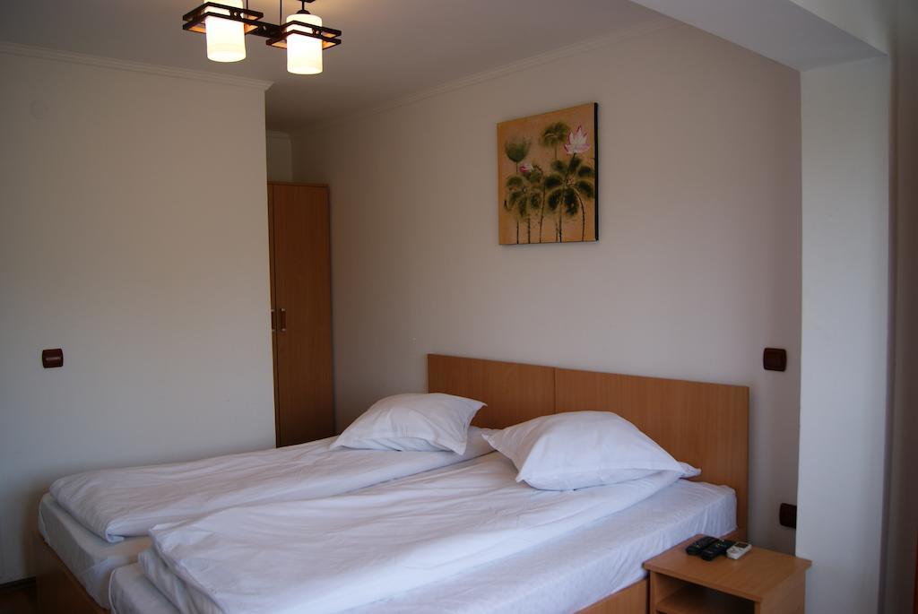 Pensiunea Bujorul Comana Chambre photo