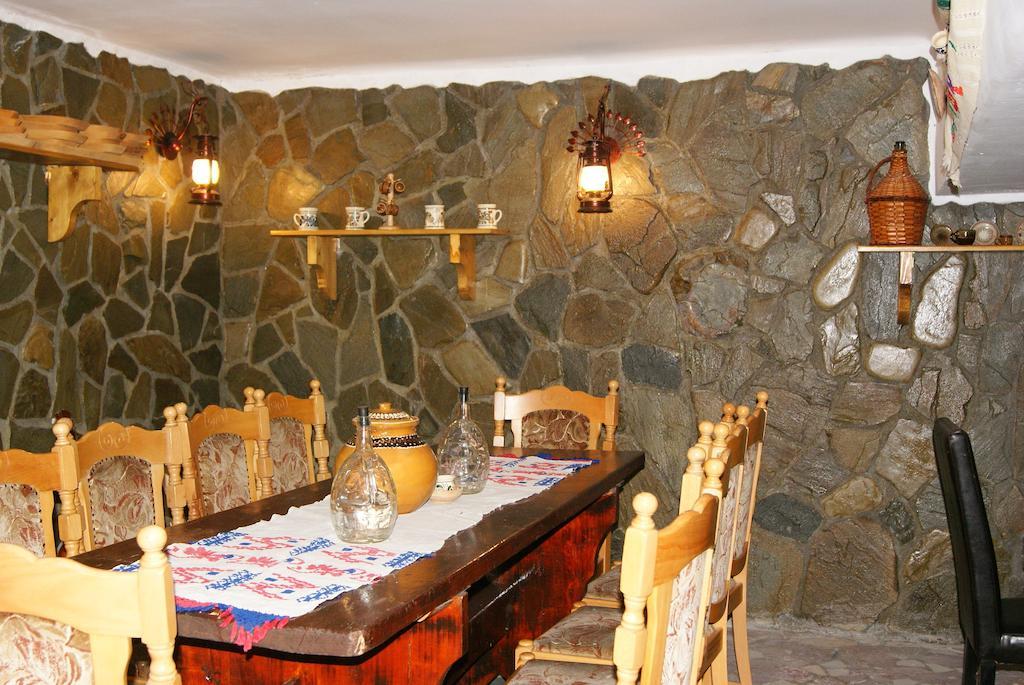Pensiunea Bujorul Comana Extérieur photo
